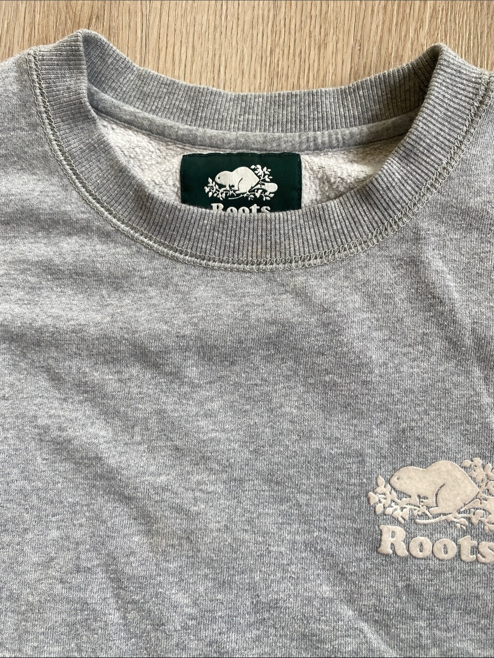 Roots Grey Fleece Crewneck Sweatshirt XL Organic Cotton Beaver Logo Pullover - Picture 5 of 12